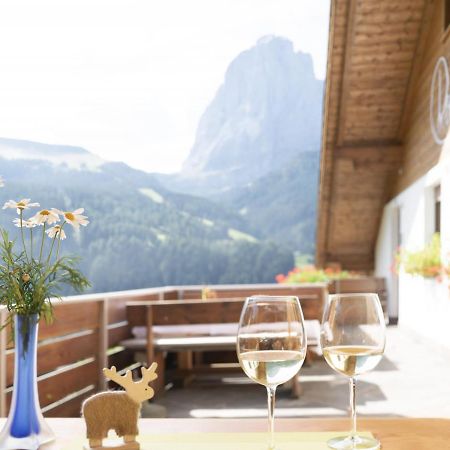 Apartments Rondula Santa Cristina Val Gardena ภายนอก รูปภาพ